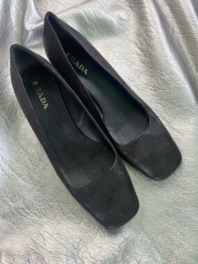 Prada Black Textured Low Heel Square Toe Pumps slippers woven canvas vintage